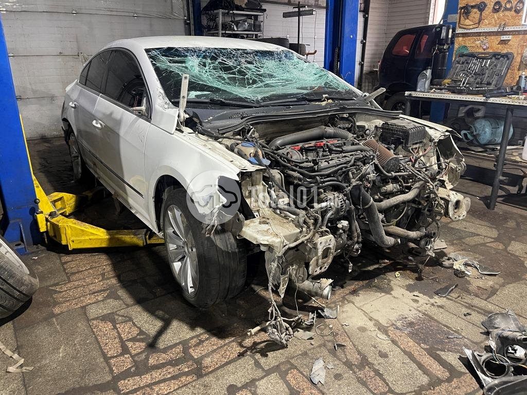 Фото Volkswagen Passat CC 44