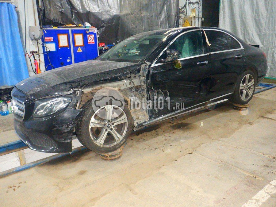 Фото Mercedes-Benz E-класс 8