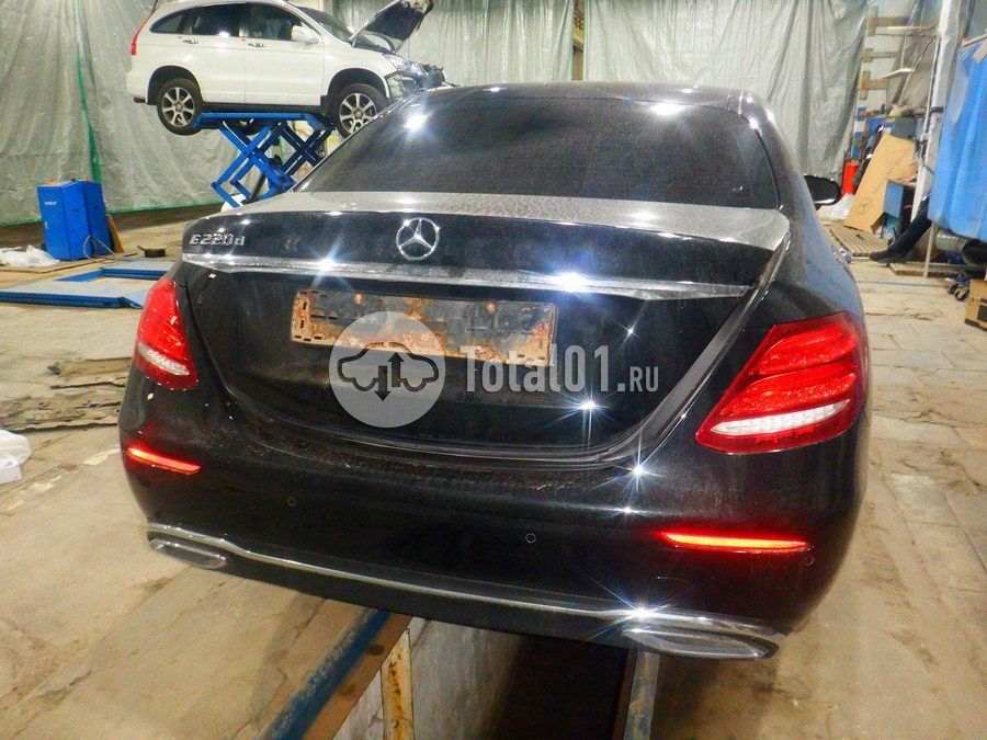 Фото Mercedes-Benz E-класс 12