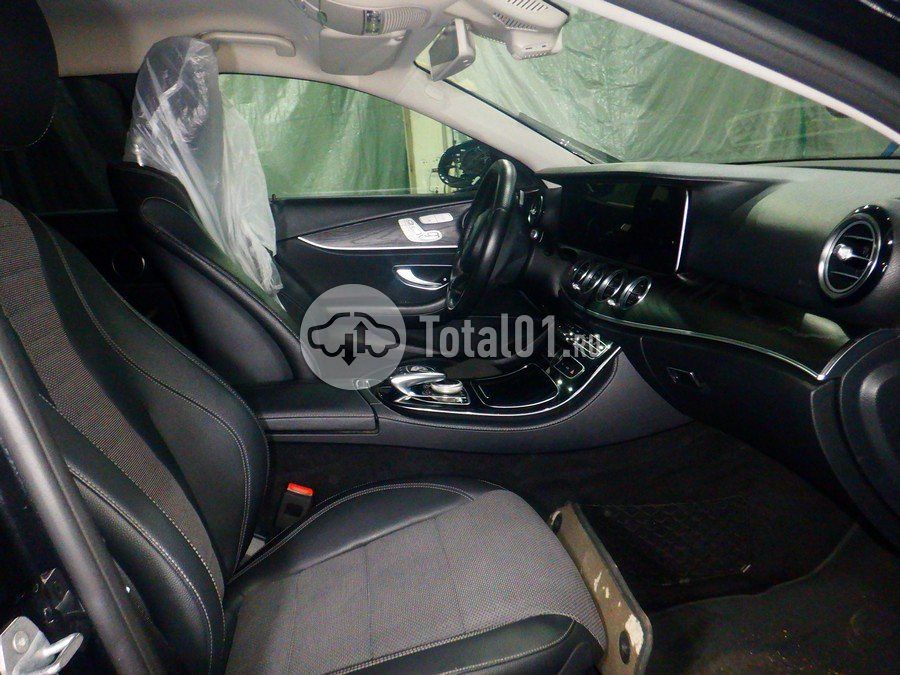 Фото Mercedes-Benz E-класс 24