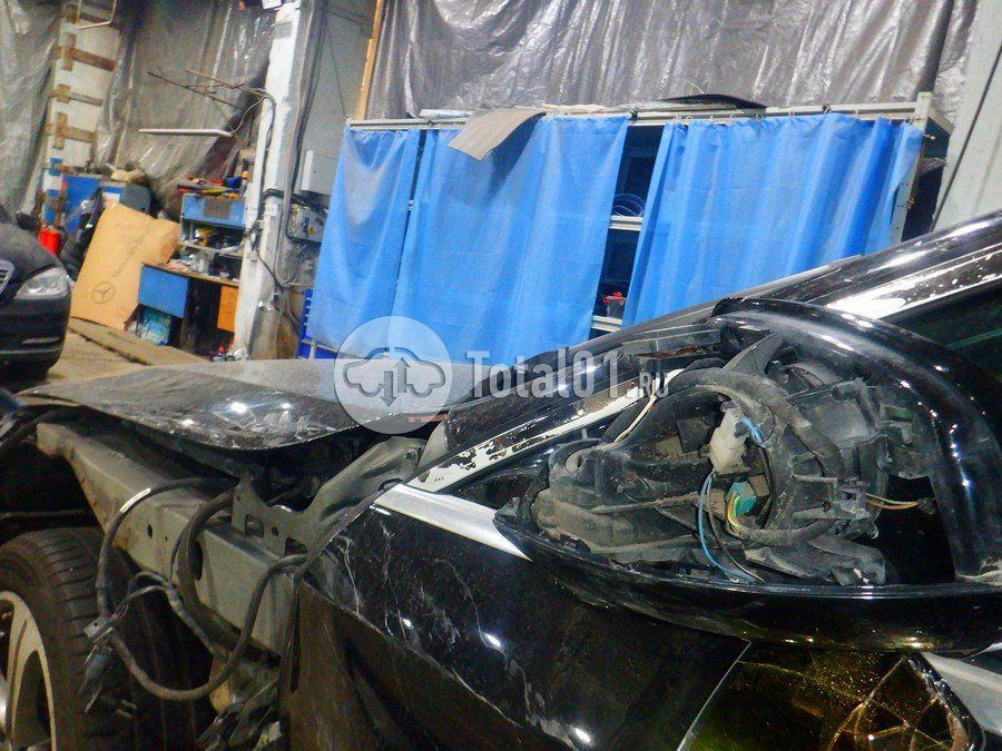 Фото Mercedes-Benz E-класс 222