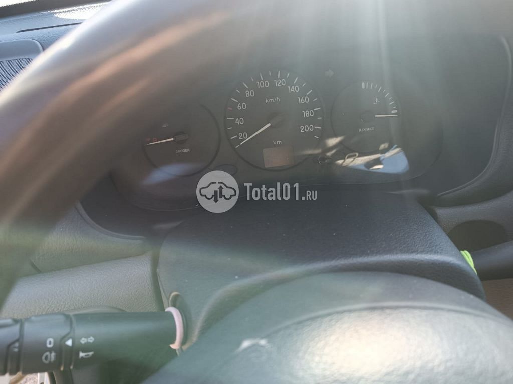 Фото Renault Clio 18