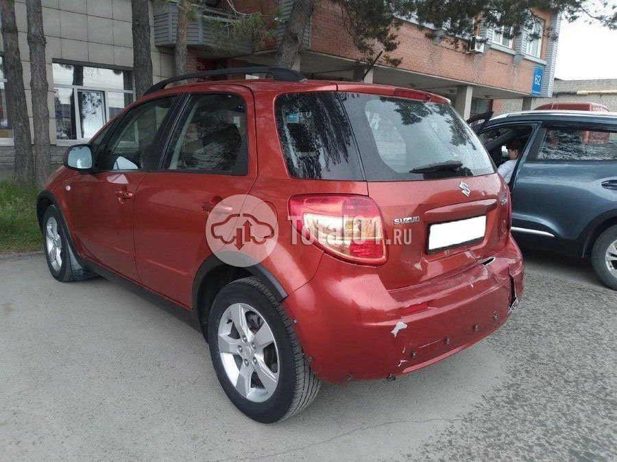 Фото Suzuki SX4 16