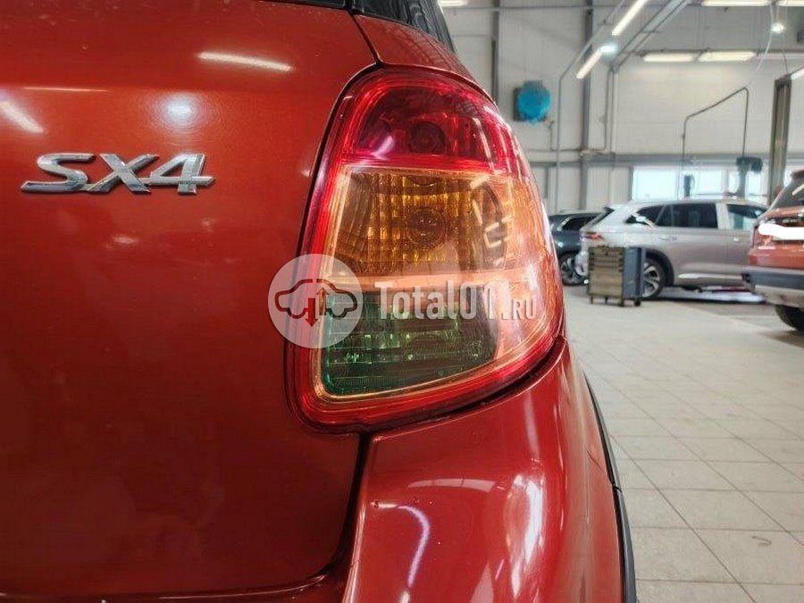 Фото Suzuki SX4 180