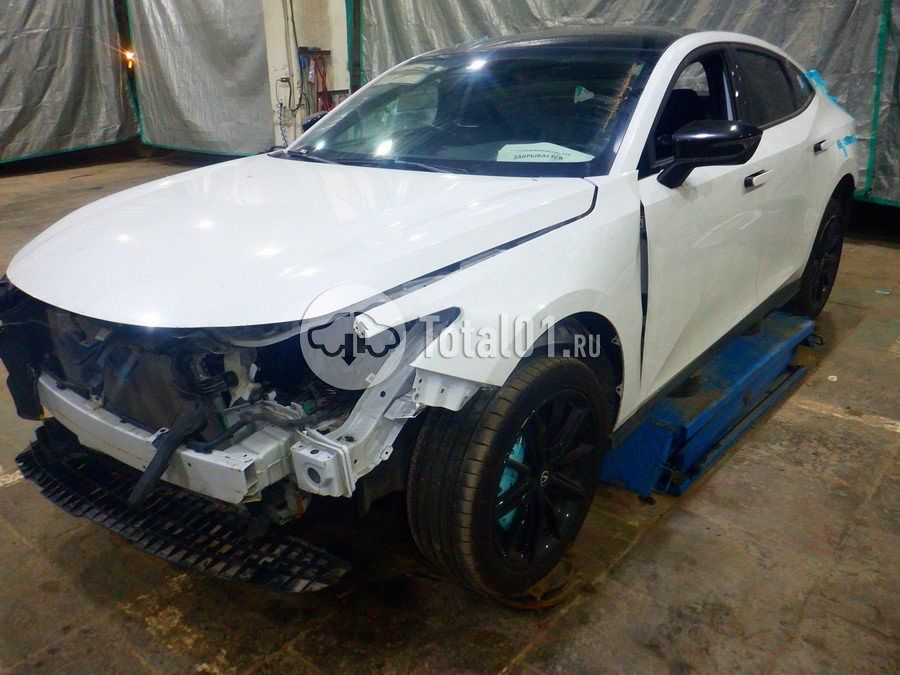 Фото Changan UNI-V 6