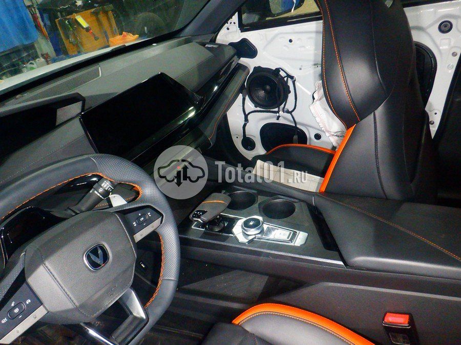 Фото Changan UNI-V 32