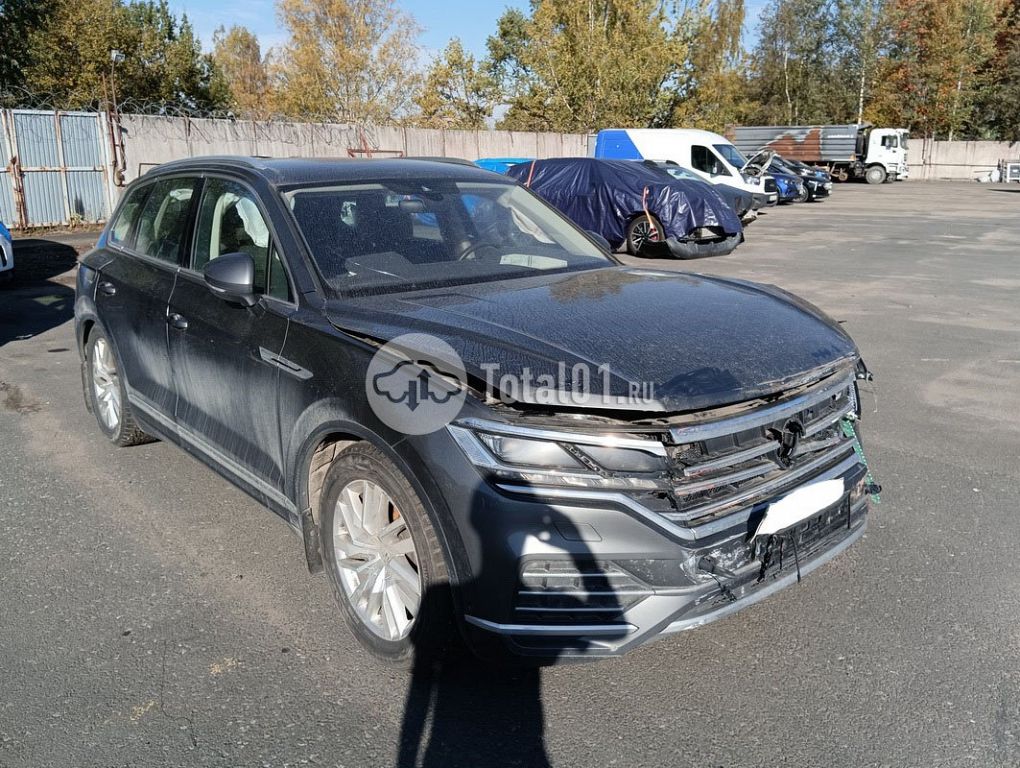 Фото Volkswagen Touareg 2