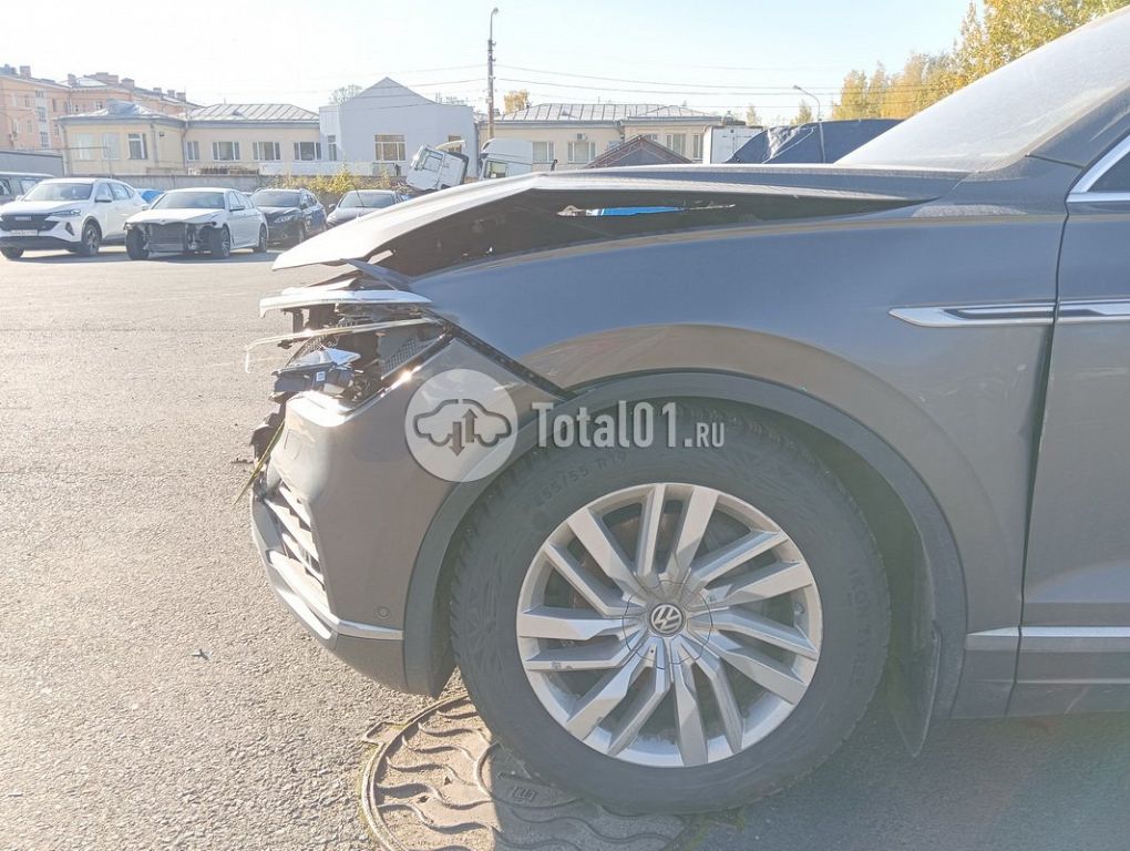 Фото Volkswagen Touareg 30
