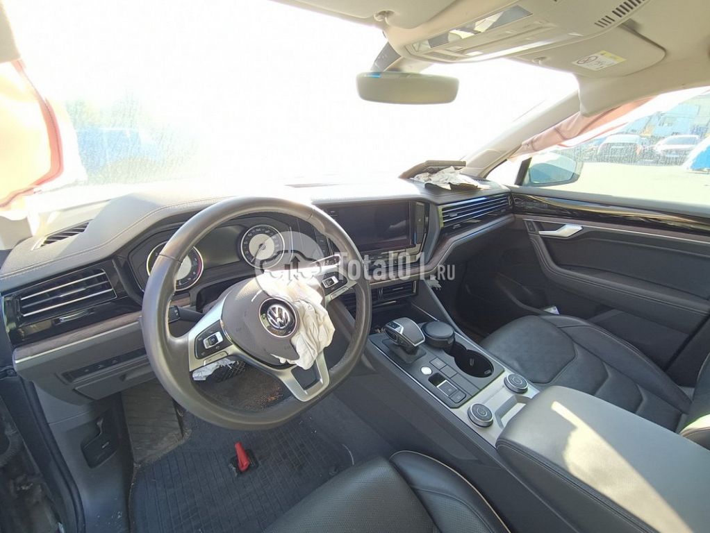 Фото Volkswagen Touareg 92