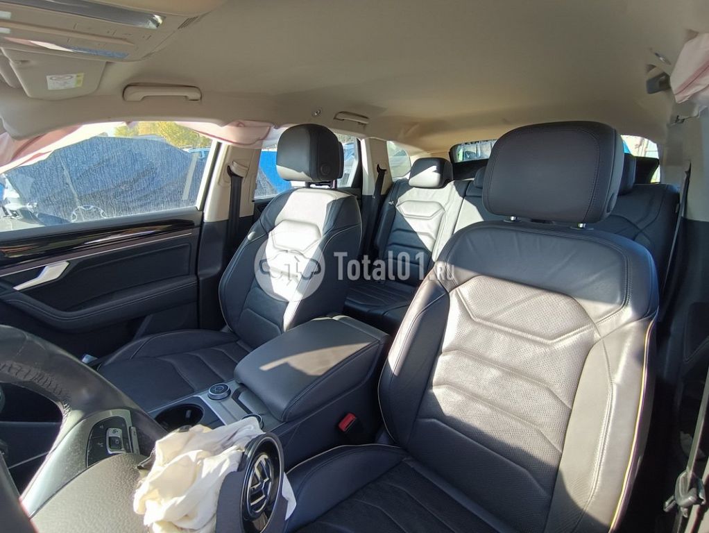 Фото Volkswagen Touareg 96