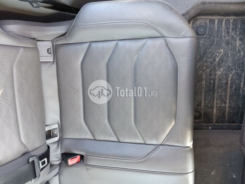 Фото Volkswagen Touareg 102