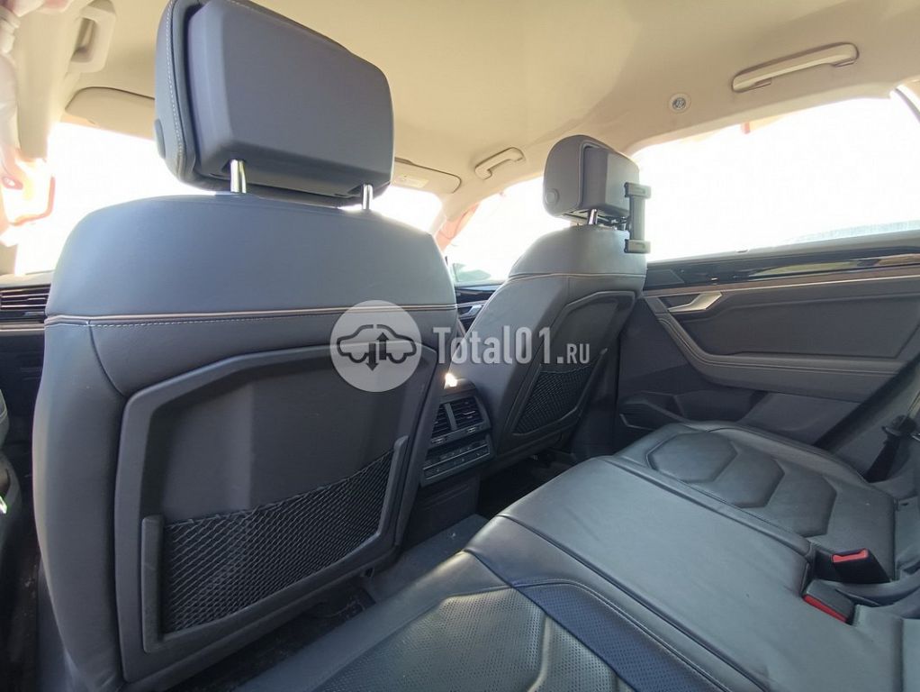 Фото Volkswagen Touareg 104