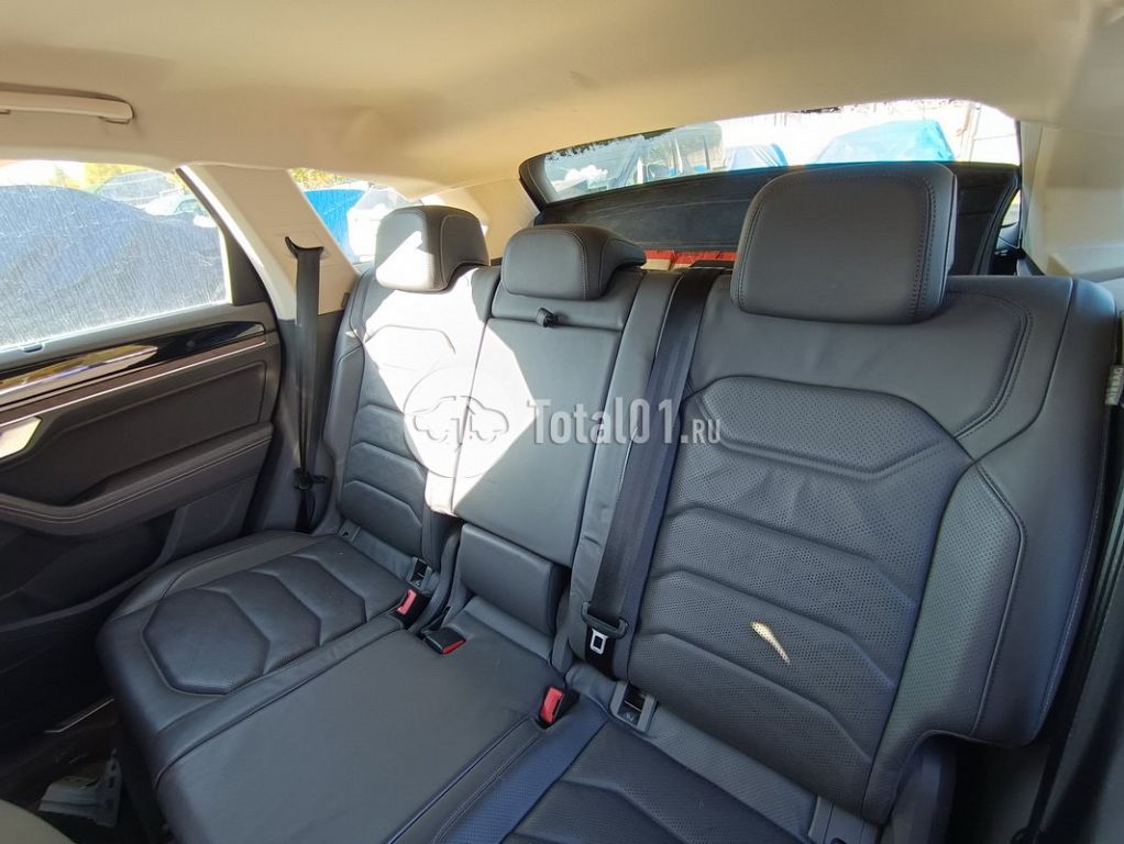 Фото Volkswagen Touareg 108