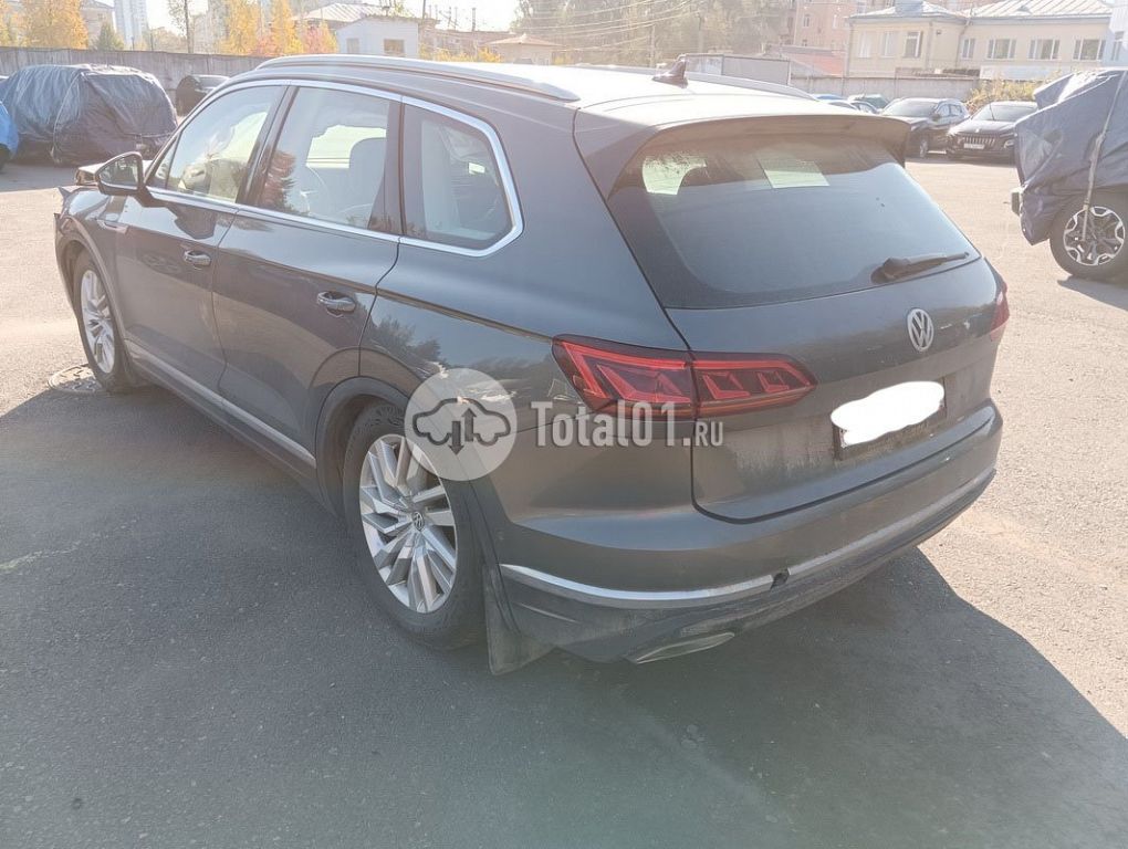 Фото Volkswagen Touareg 112