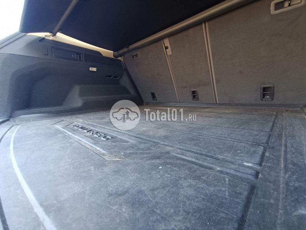 Фото Volkswagen Touareg 120
