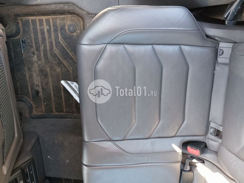 Фото Volkswagen Touareg 132