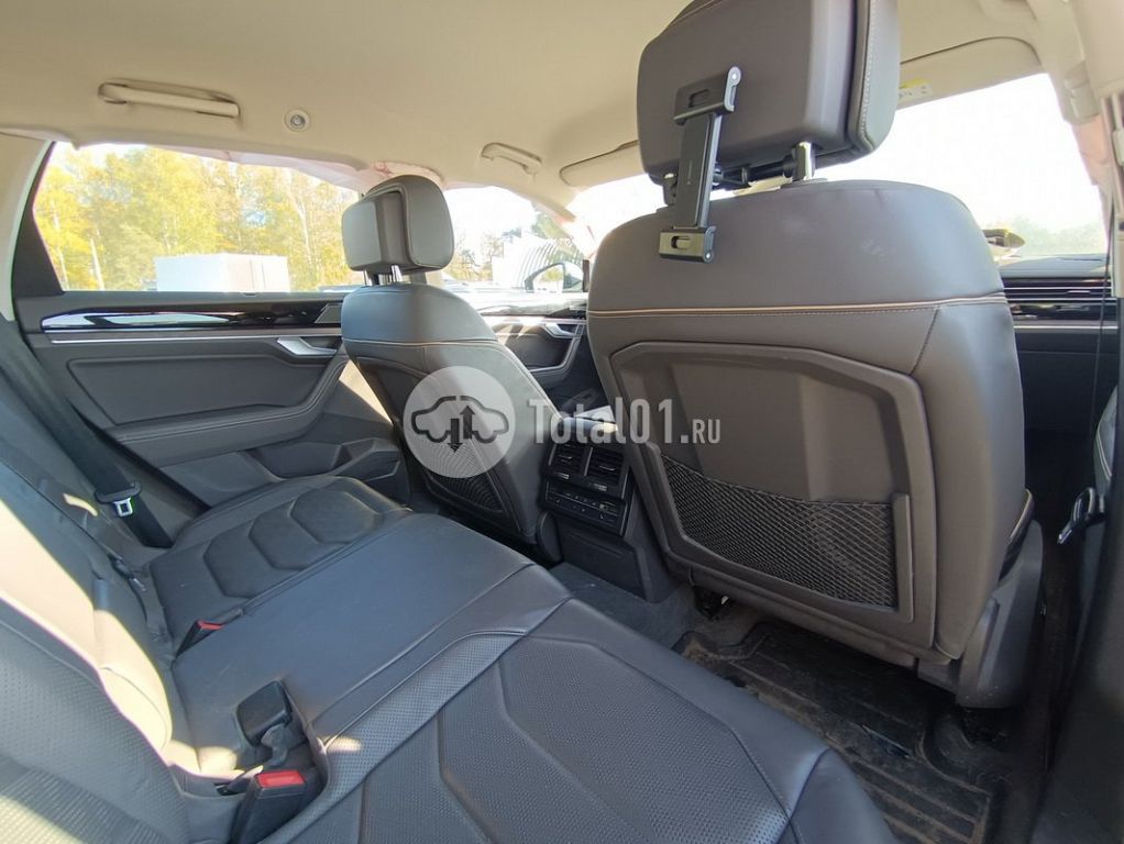 Фото Volkswagen Touareg 136