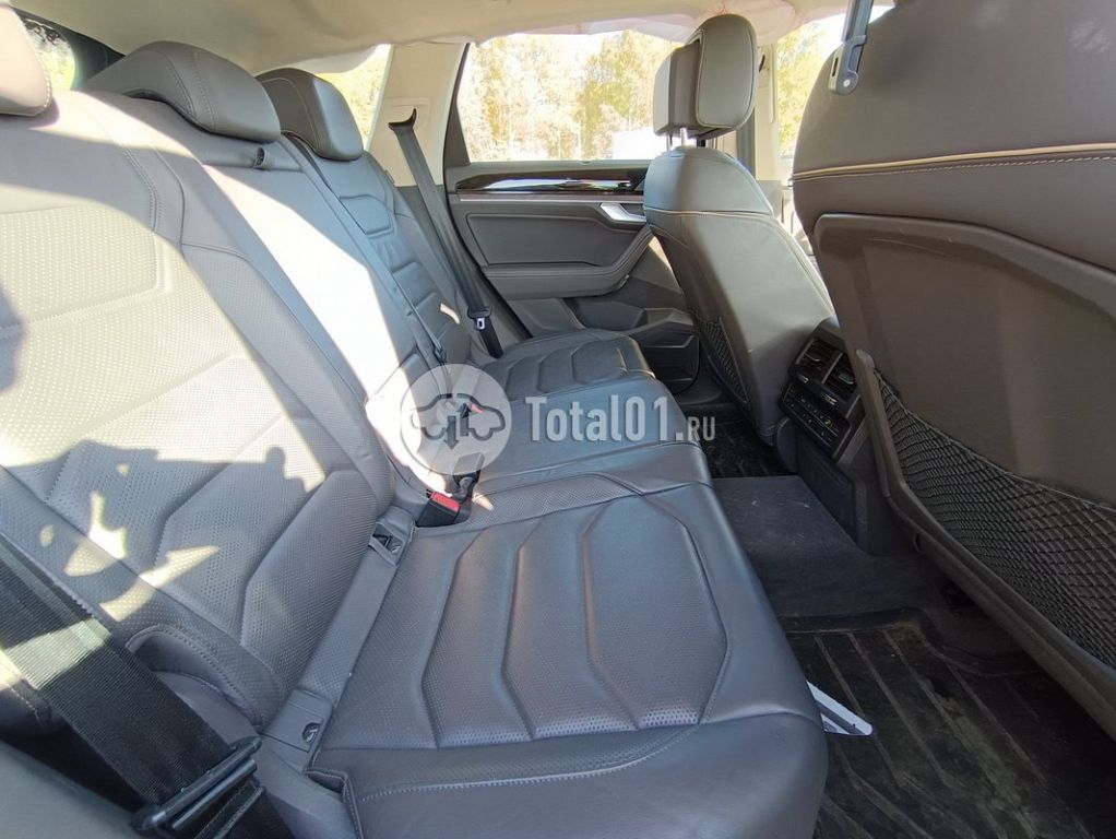Фото Volkswagen Touareg 138