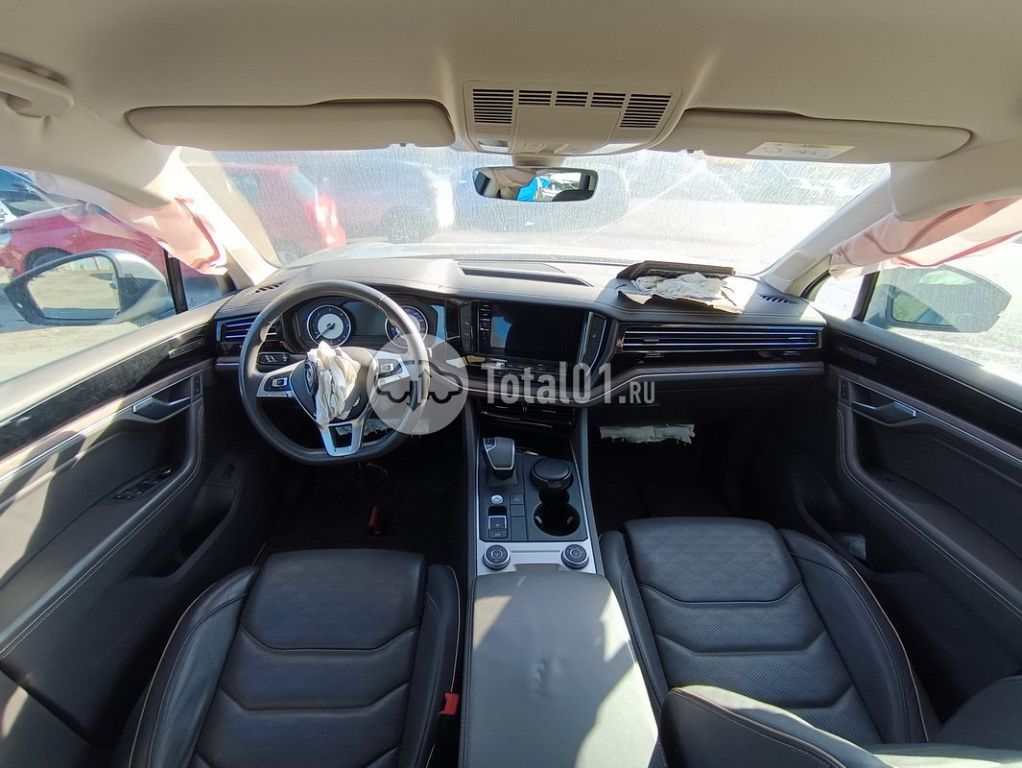 Фото Volkswagen Touareg 142
