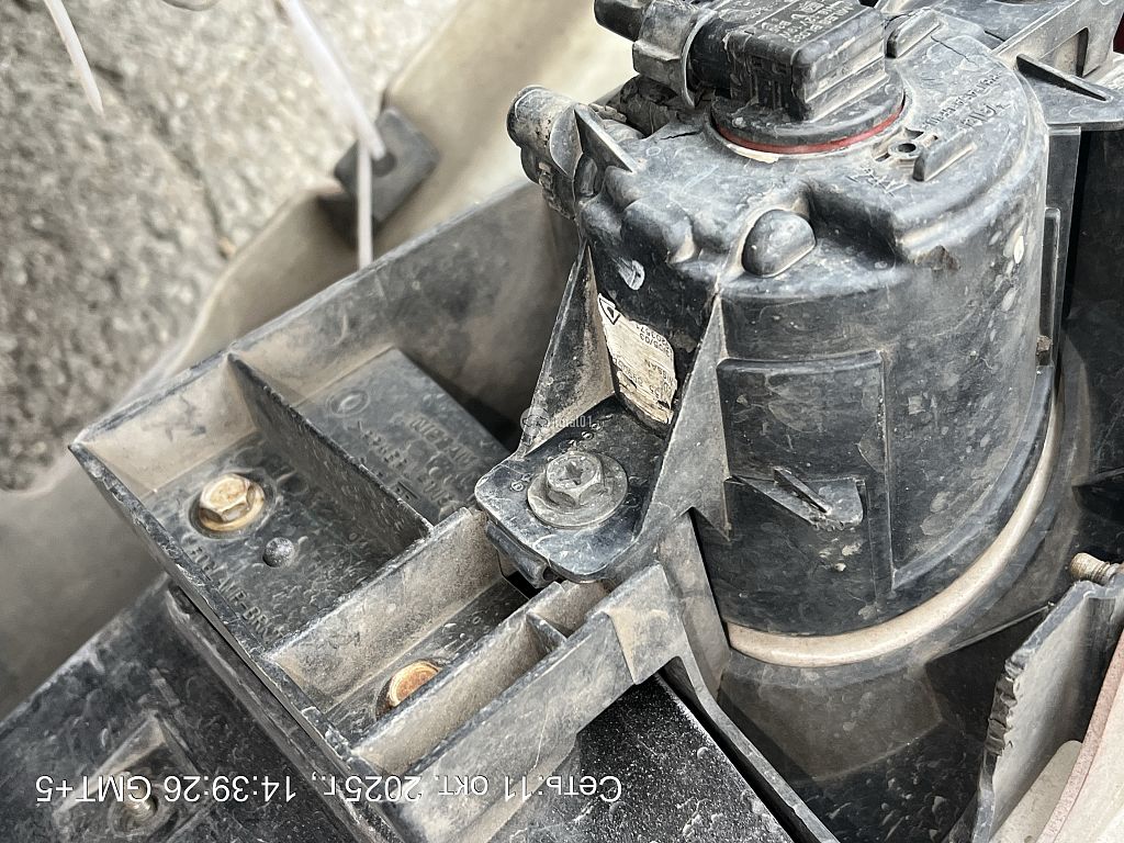 Фото Nissan Presage 170