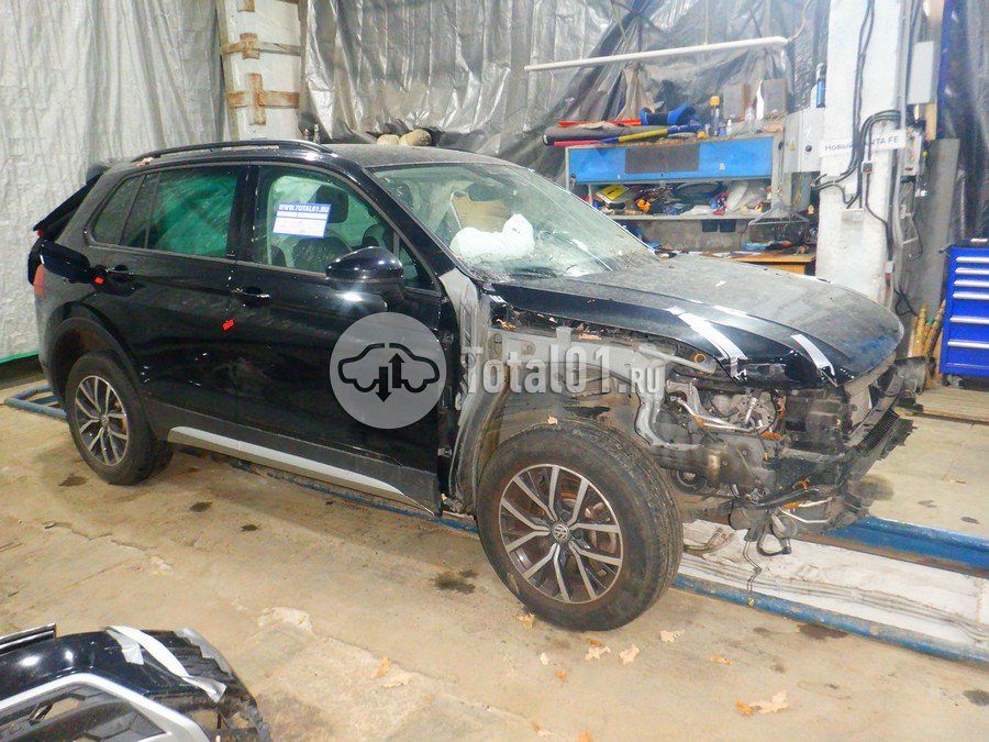 Фото Volkswagen Tiguan 8