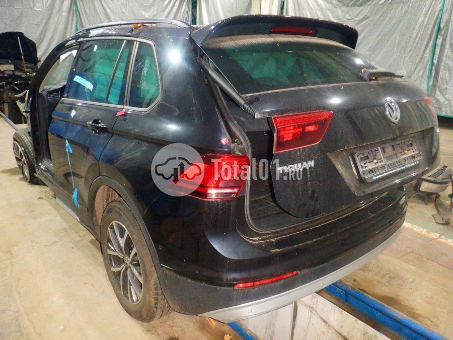 Фото Volkswagen Tiguan 14