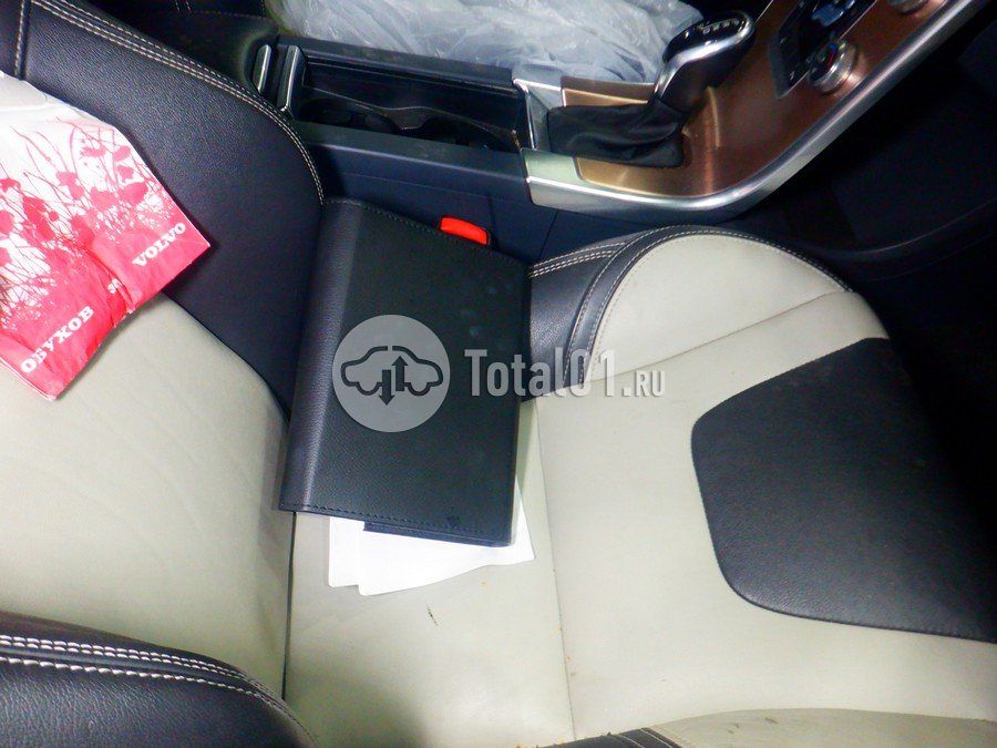 Фото Volvo XC60 34