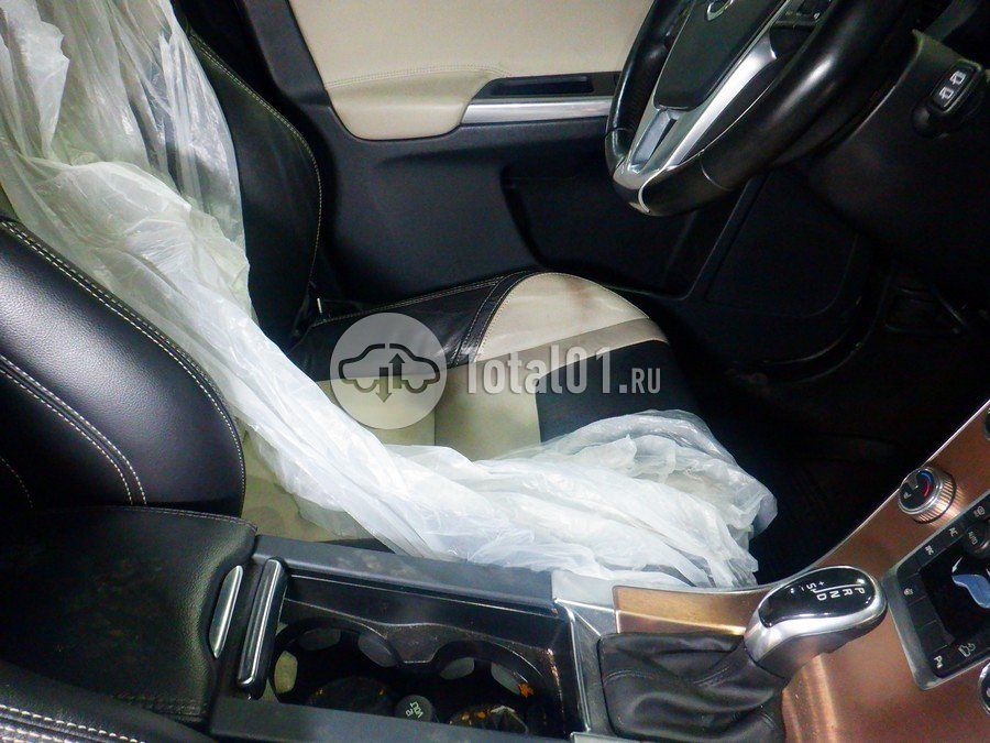 Фото Volvo XC60 48