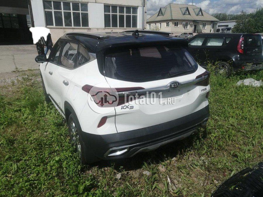 Фото KIA KX3 10