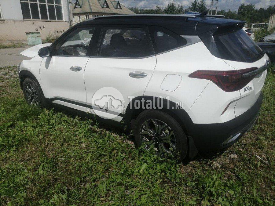 Фото KIA KX3 12