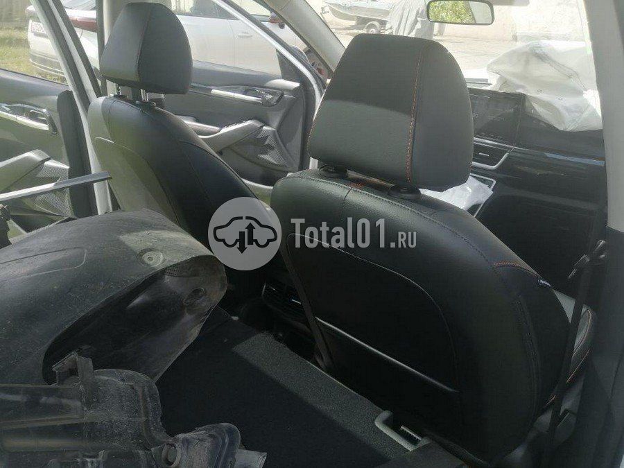 Фото KIA KX3 46