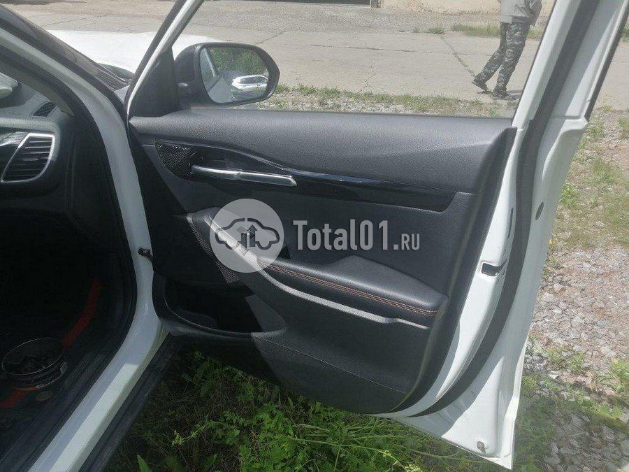 Фото KIA KX3 52
