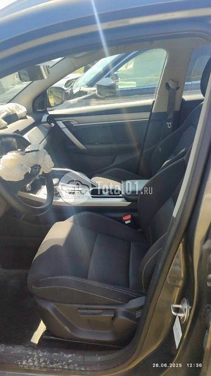 Фото Geely Coolray 10