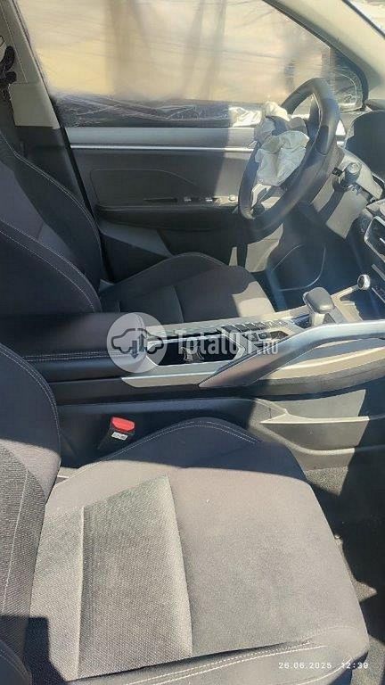 Фото Geely Coolray 80
