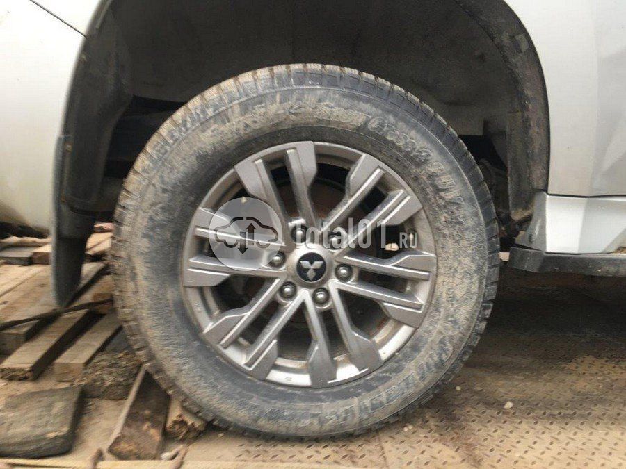 Фото Mitsubishi Pajero Sport 26