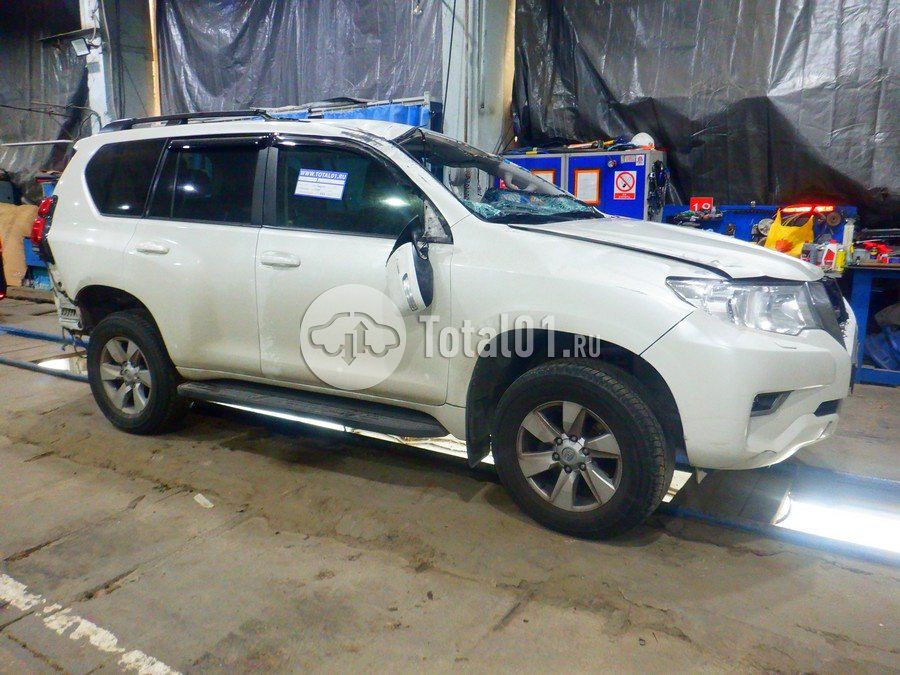 Фото Toyota Land Cruiser Prado 10