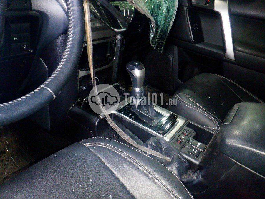 Фото Toyota Land Cruiser Prado 108