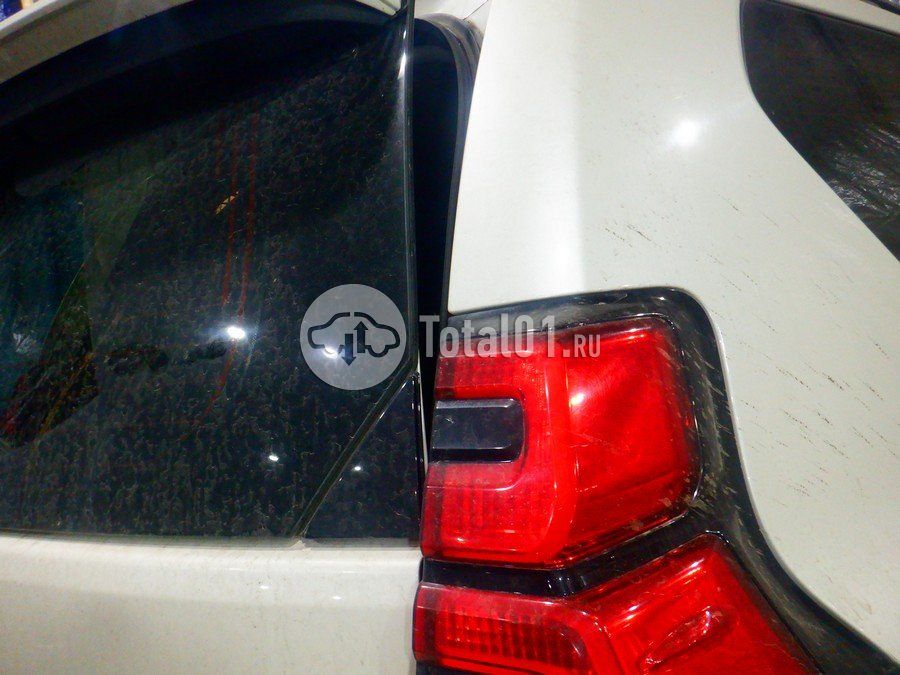 Фото Toyota Land Cruiser Prado 196