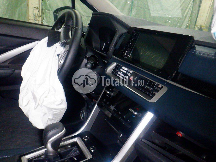 Фото Mitsubishi Xpander 38