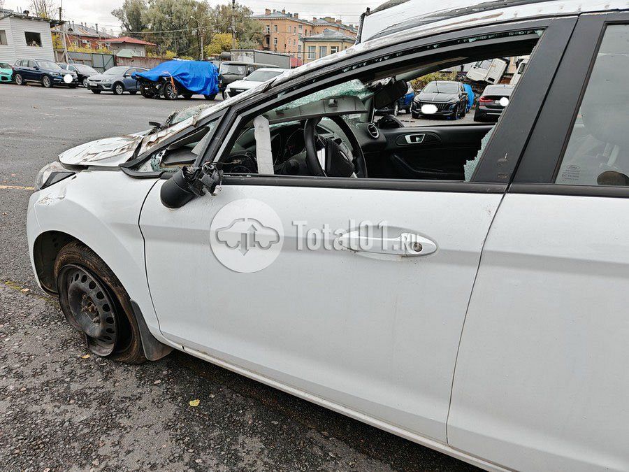 Фото Ford Fiesta 96