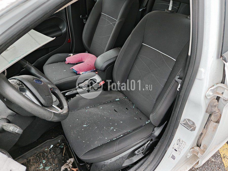 Фото Ford Fiesta 152
