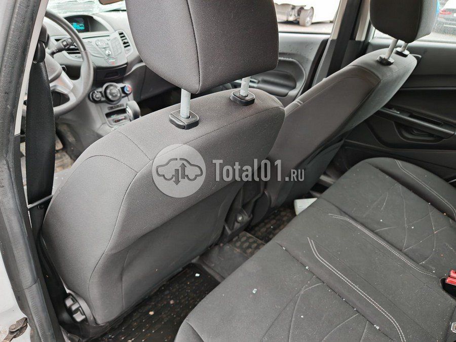 Фото Ford Fiesta 158