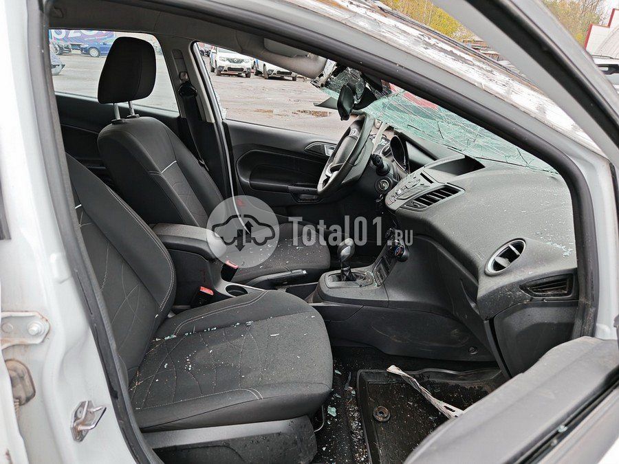 Фото Ford Fiesta 208