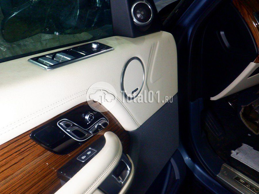 Фото Land Rover Range Rover 108