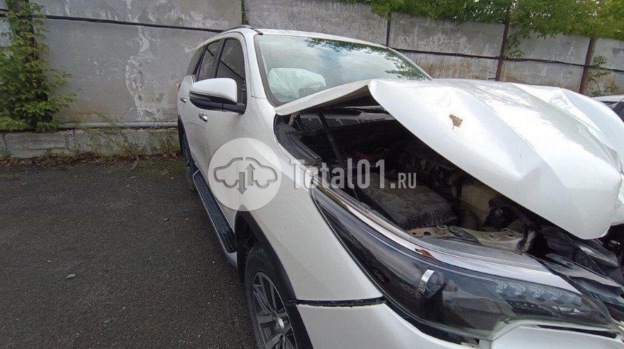 Фото Toyota Fortuner 22