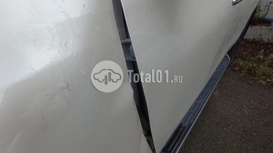 Фото Toyota Fortuner 30