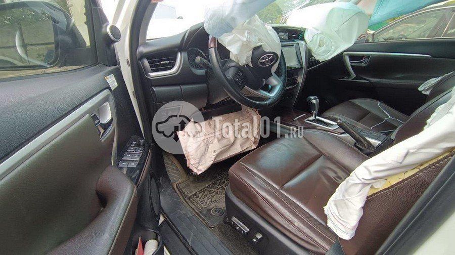 Фото Toyota Fortuner 36