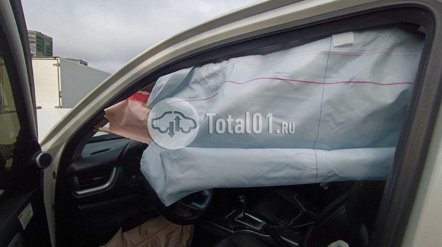 Фото Toyota Fortuner 38