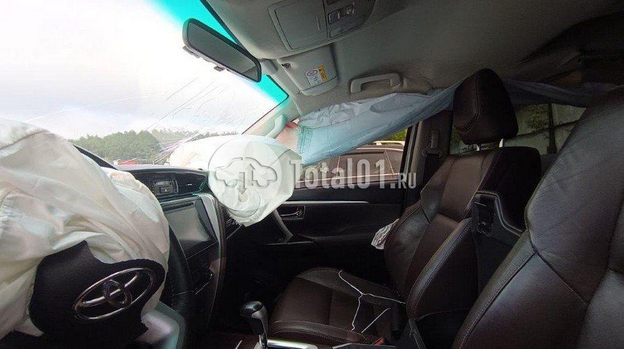 Фото Toyota Fortuner 42