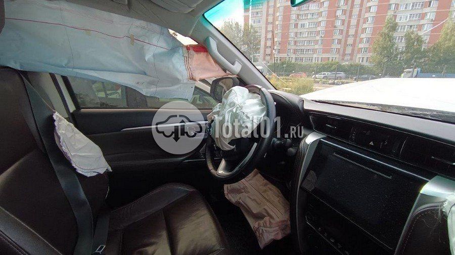 Фото Toyota Fortuner 52